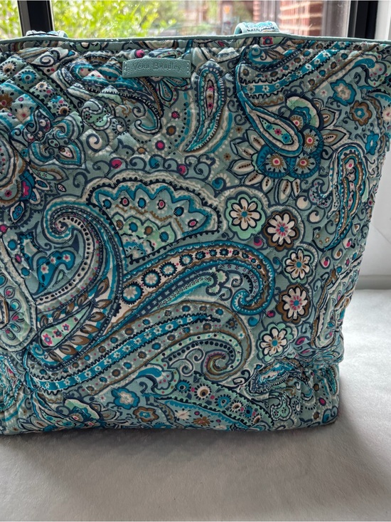 Vera Bradley Handbags - Vera Bradley Aqua & Teal Paisley Quilted Tote
